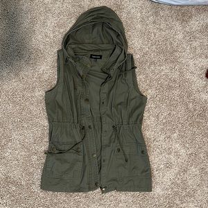 Hooded vest